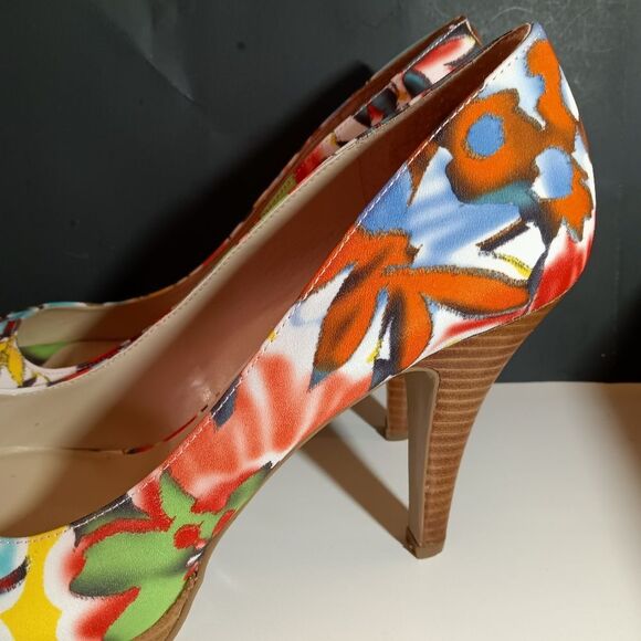 Nine West Dance Multi Colored Floral Peep Toe Stacked Heel Pump 10M - Picture 7 of 10